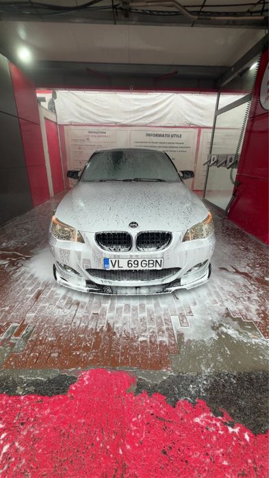 Vand sau schimb  cu passat b5.5 sau bmw e90.e60E 60 520i