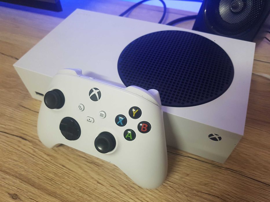 Xbox Series S + joc FC 26 (controller optional)