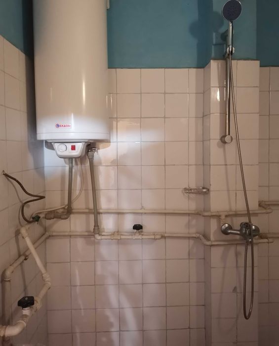 Дава се под наем Двустаен апартамент в Враца, Река Лева - 64 кв.м за 306 € - Снимка #2