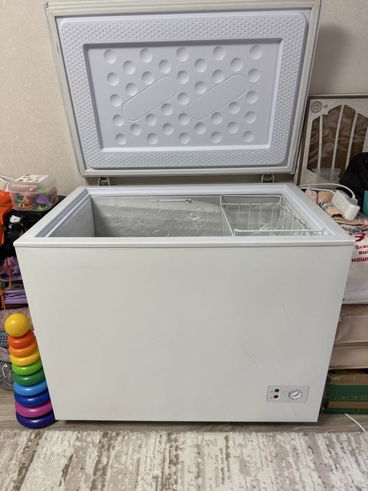 Продам морозильную камеру