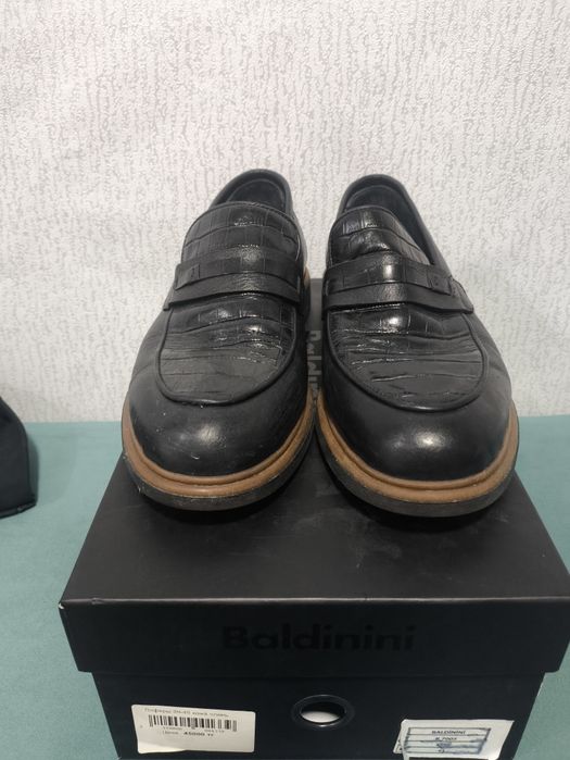 Продам лоферы новые