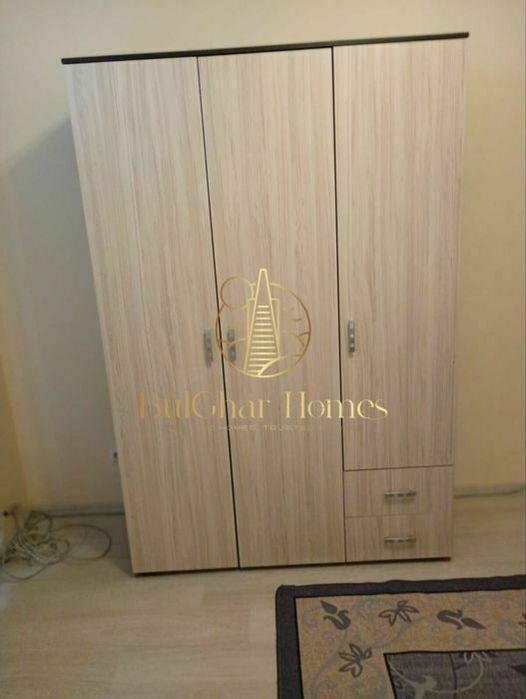 Двустаен - Младост