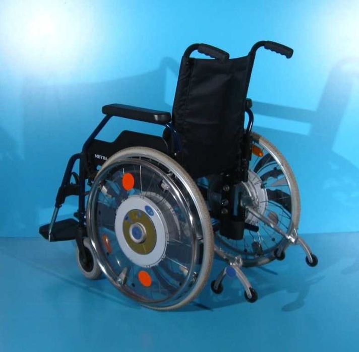 Carucior electric pliabil cu impuls in roti Meyra / Alber E-Motion