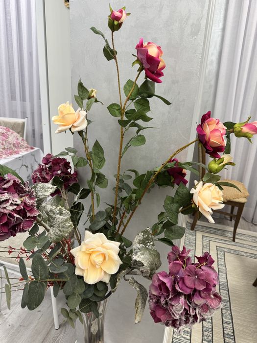 Продам вазу с цветами