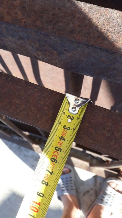 Продам металлическую решетку.