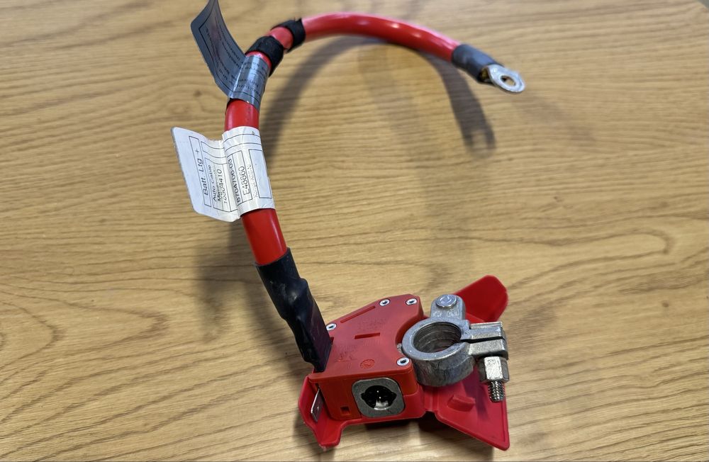 BMW G20 G21 G81 Пиропатрон Battery cable plus