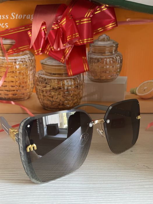 Очки солнцезащитные