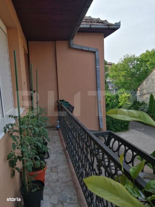 Casa de vanzare, 241.20 mp, zona Centrala