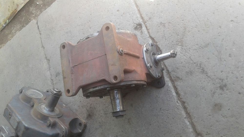 Электродвигатель и редуктора