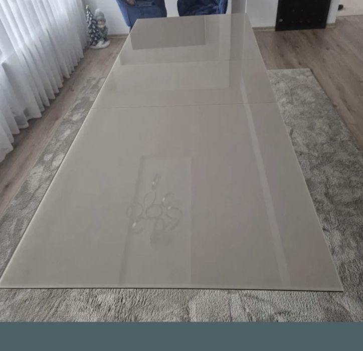 Masa cu blat din sticla bej