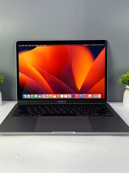 Ноутбук Apple MacBook Pro, 8/256 ГБ