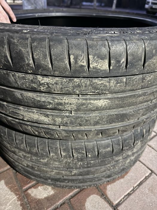 Michelin Pilot Sport 4S 225/40/19