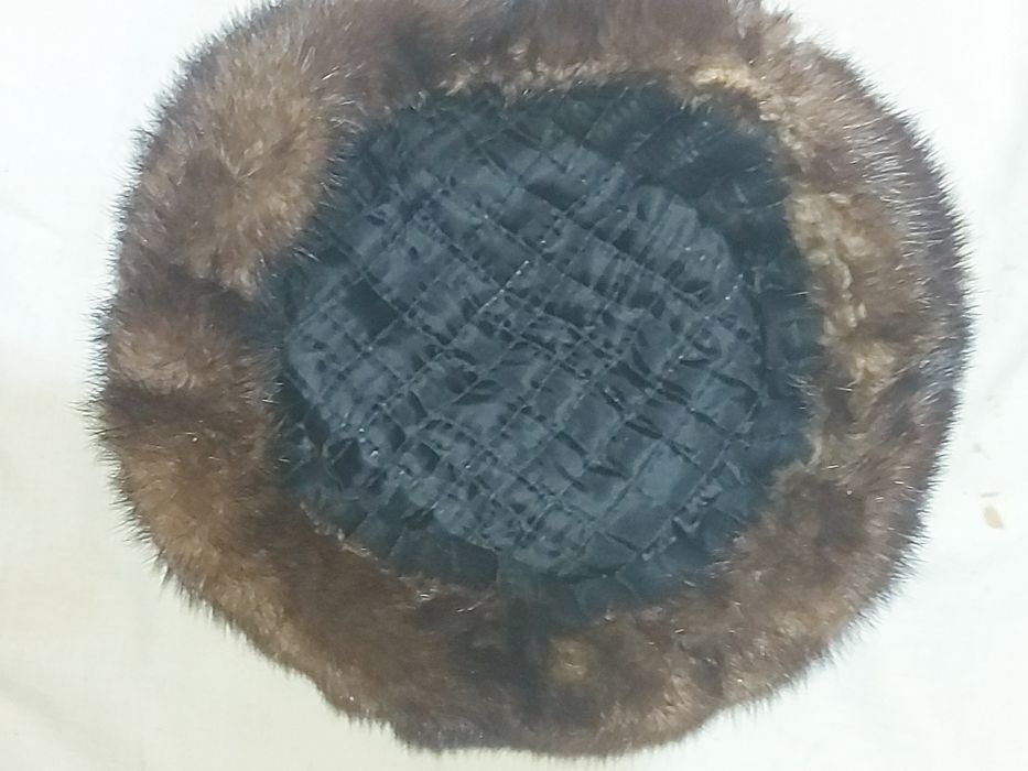 Продается  шапка  натуралная  женская