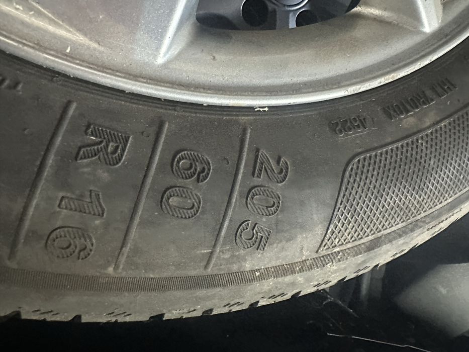 Джанти с гуми за Рено 16” 4х100