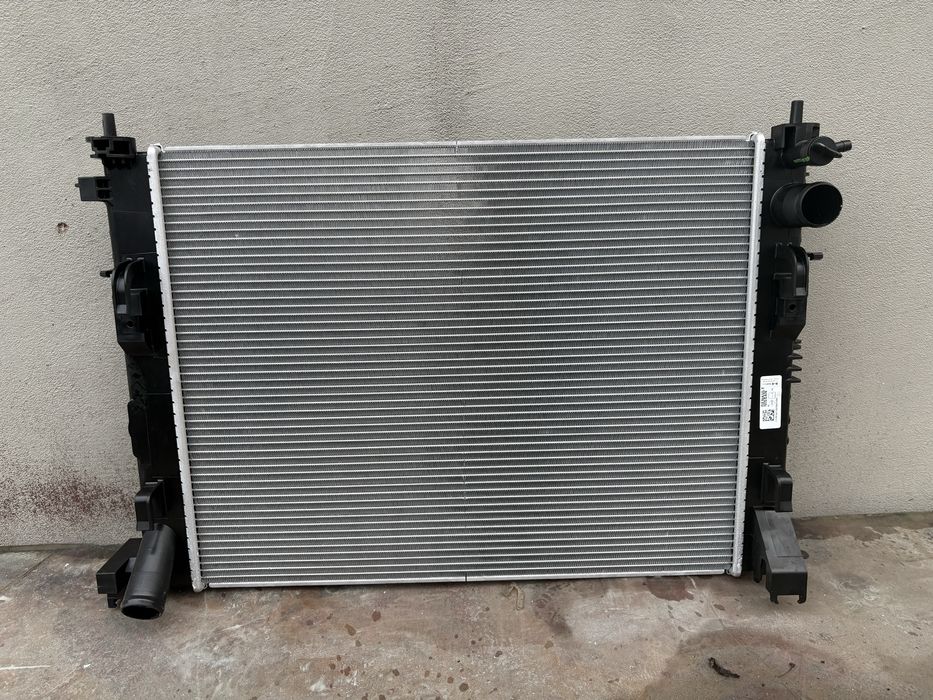 Radiator apa logan 3