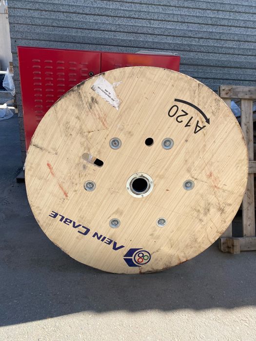 Продам кабельную катушку (барабан)