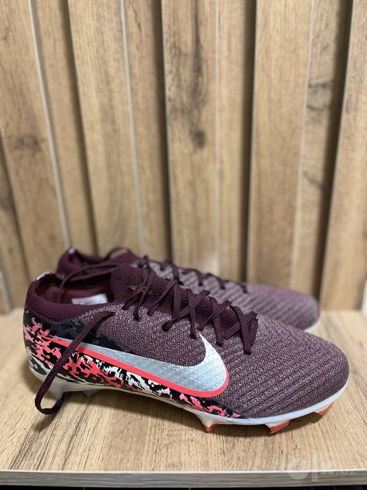 Продаётся бутсы NIKE AIR ZOOM