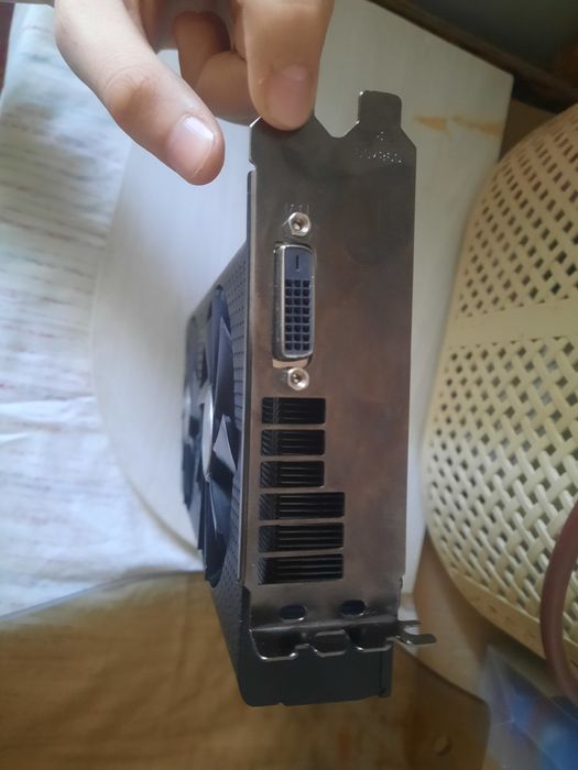 RX 570 Sapphire Nitro+ 4GB