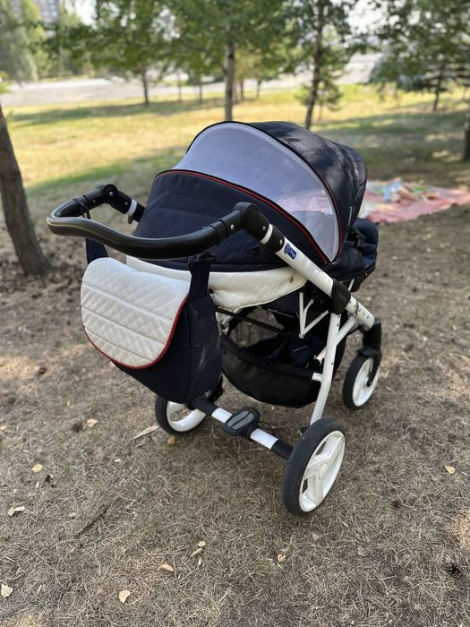 Продам коляску 3 в 1