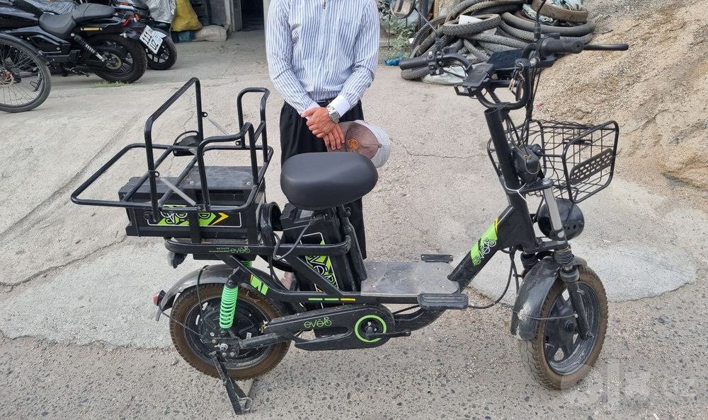 Monster arenda monstr elektro velik