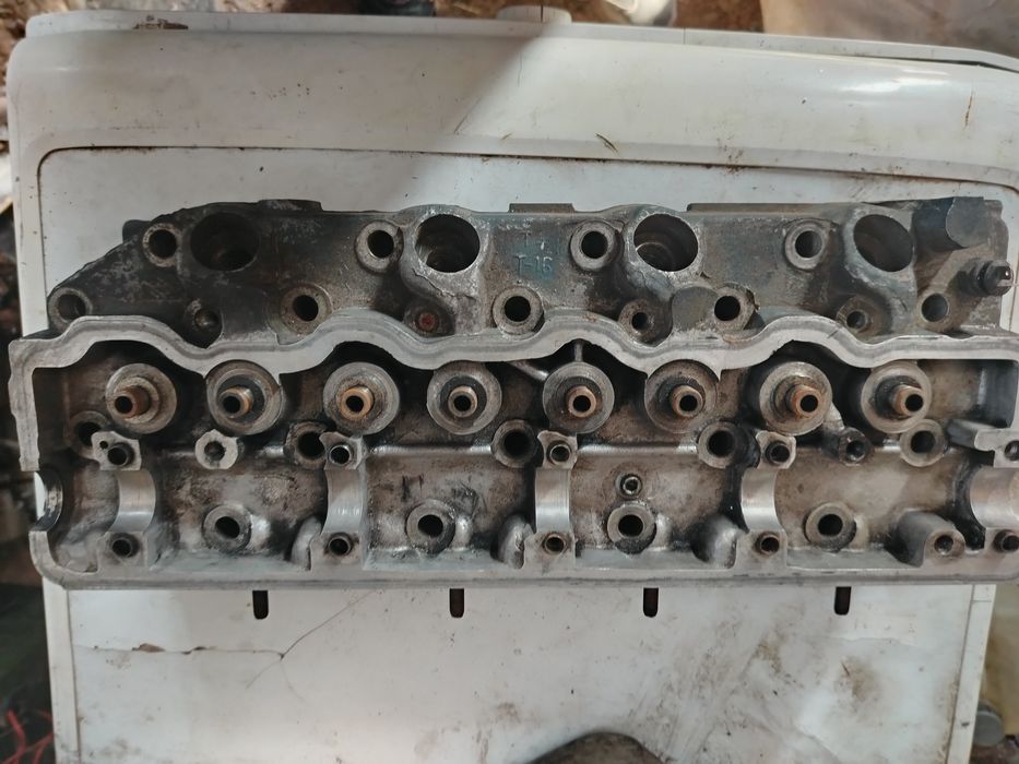 Головка блока цилиндров 4д56