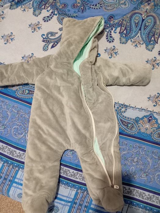 Продам детские тёплые вещи