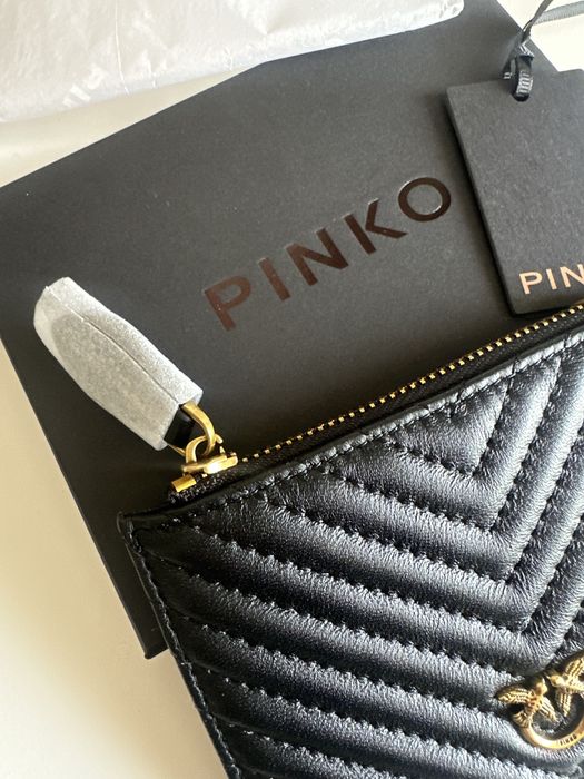 Чисто нов Картхолдър на марката Pinko