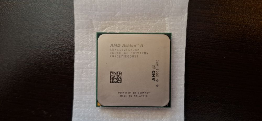AMD Athlon II X3 445 процесор.