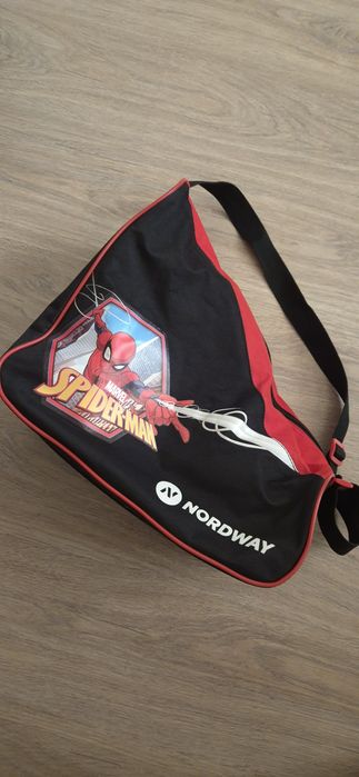 Продам детские коньки