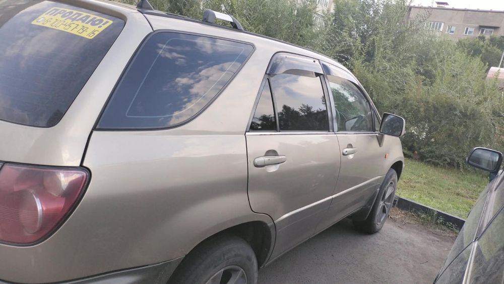 Продам Toyota Harrier