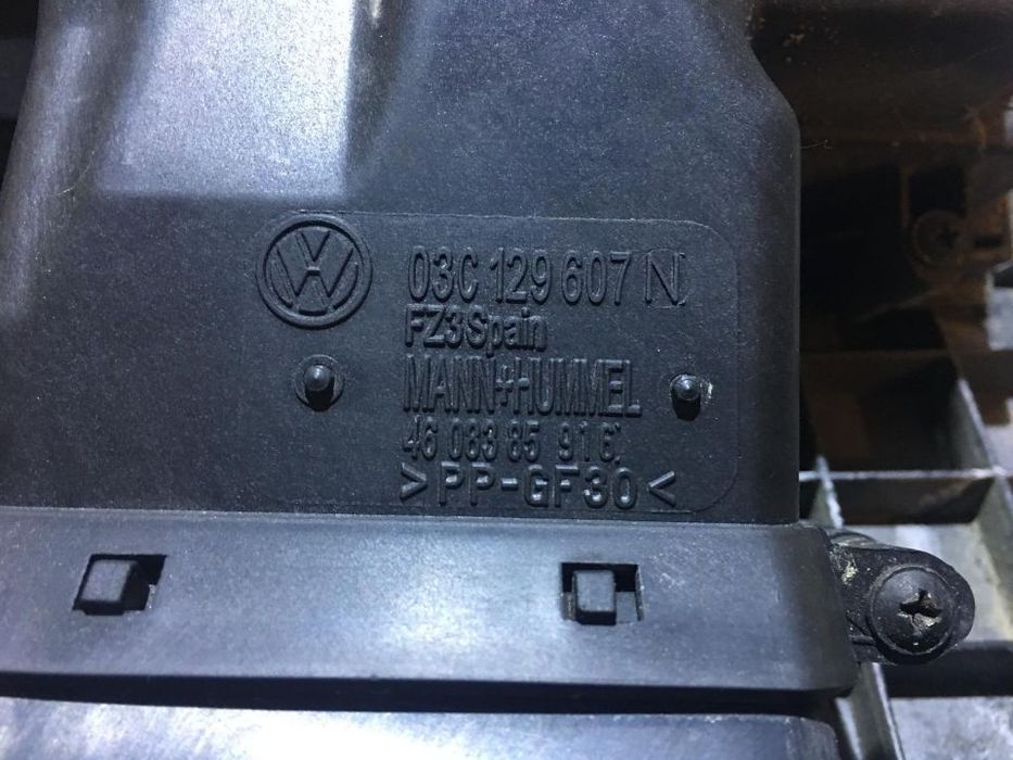 Capac Motor VW Golf 5 1.6FSI 2003 - 2009 COD : 03G129607N / 03G 129 607 N
