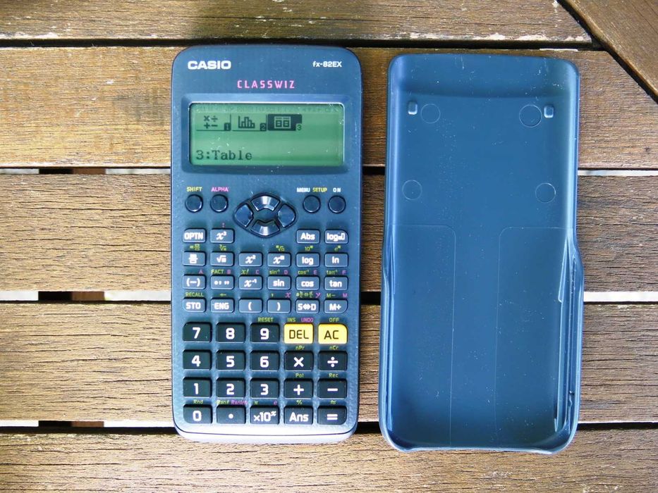 Научен калкулатор CASIO FX-82EX, Classwiz