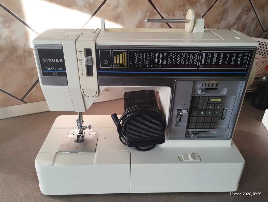 Vand masina de cusut Singer Symphonie 100 pentru piese