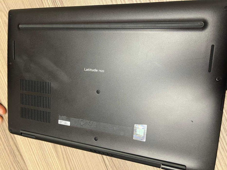 Ноутбук Dell Latitude 7420 Intel Core i7 16GB RAM 256GB SSD 14" FHD