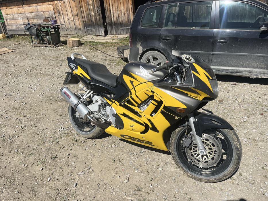 Honda cbr   F2.   F3