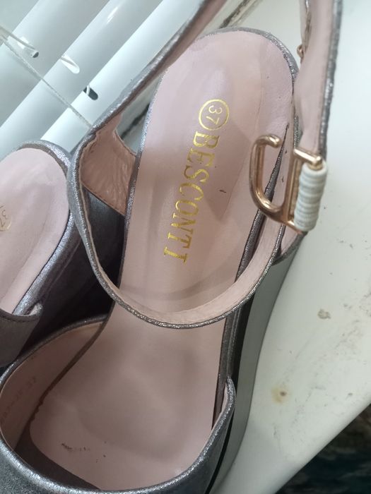 Босоножки каблук