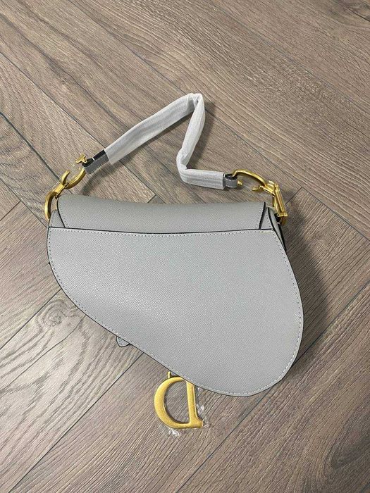 Geanta Dior Saddle Gri din Piele Texturată - nouă, în cutie