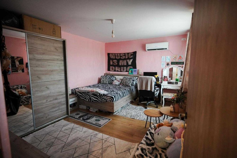Casă individuală 5 camere de vânzare în Comuna Berceni, aproape de Bucuresti, scoala si soseaua principala, direct de la proprietar!