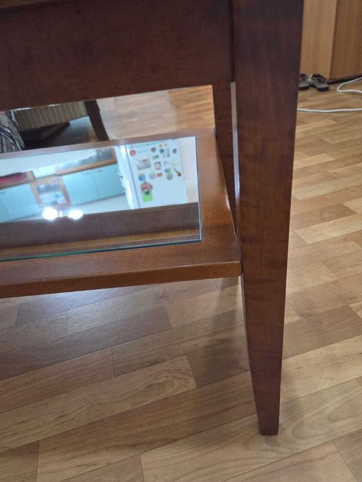 Стол кофейный для гостинной