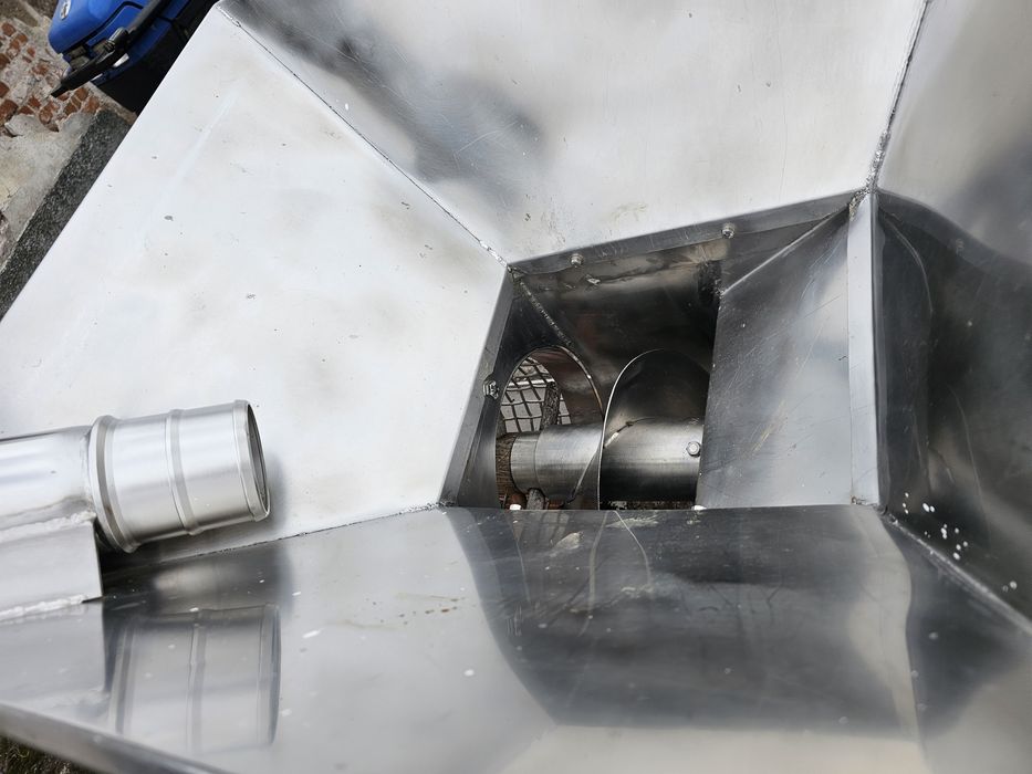 Ронкачна машина за грозде ронкачка