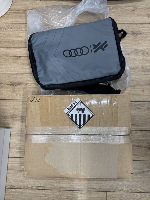 Audi etron efoil midnight blue ефойл carbon