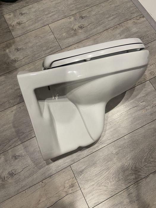 Продам подвесной унитаз VILLEROI&BOH