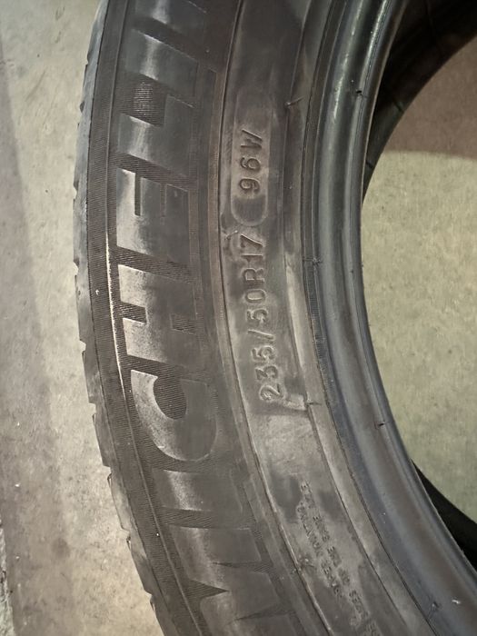 Set anvelope 235/50 R17 vara Michelin