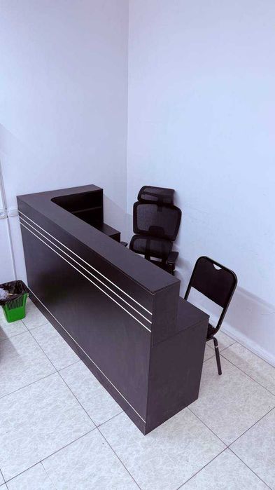 Ofis mebellari to'plami O'quv markazi uchun mebel stol stullar