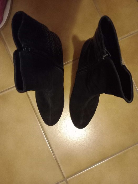 Botine piele intoarsa, marime 37