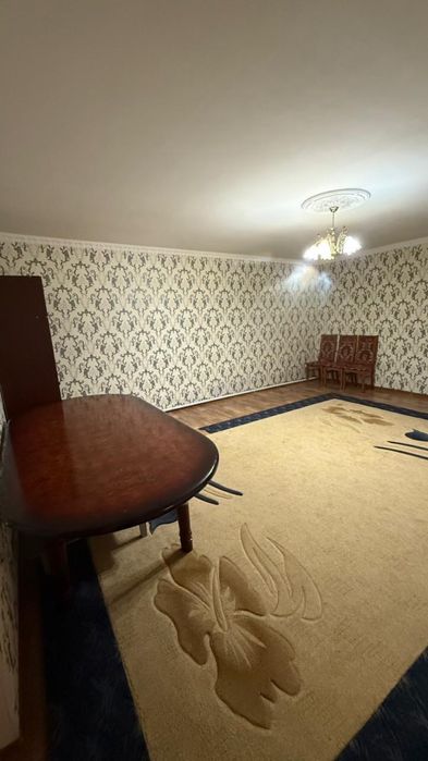 1 комнаталы времянка жалға беріледі.