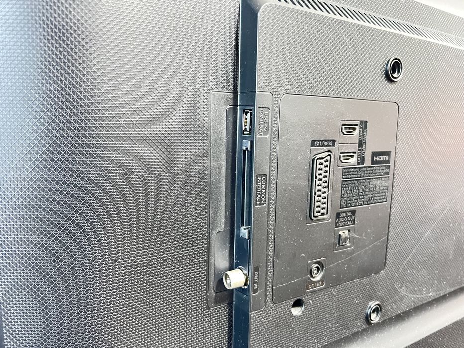 Телевизор Samsung LED (диагональ 32)