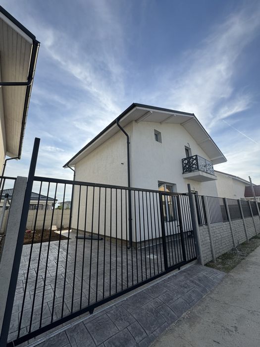 Casa individuala de vanzare