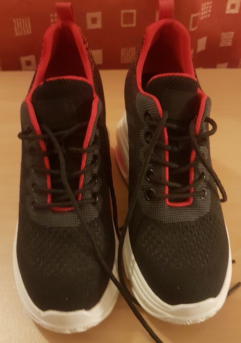 Боти, чехли, маратонки