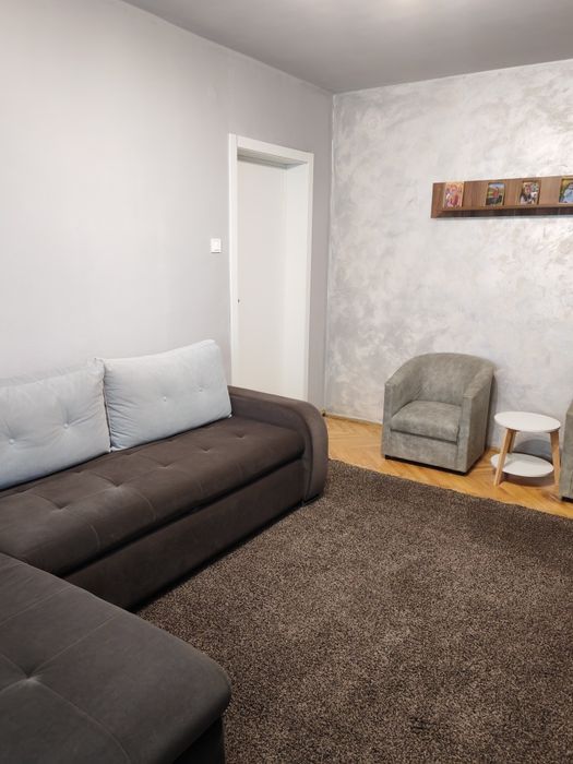 Închiriez apartament 2 camere micro 9